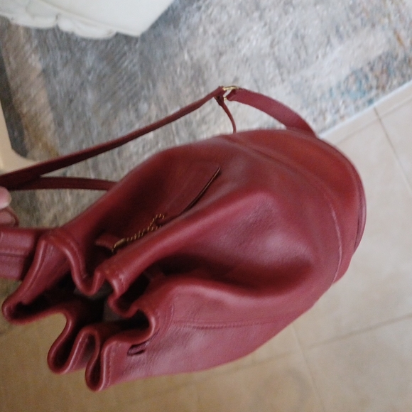 RED 1996 VINTAGE COACH BIXBY SLING BAG - Picture 16 of 16